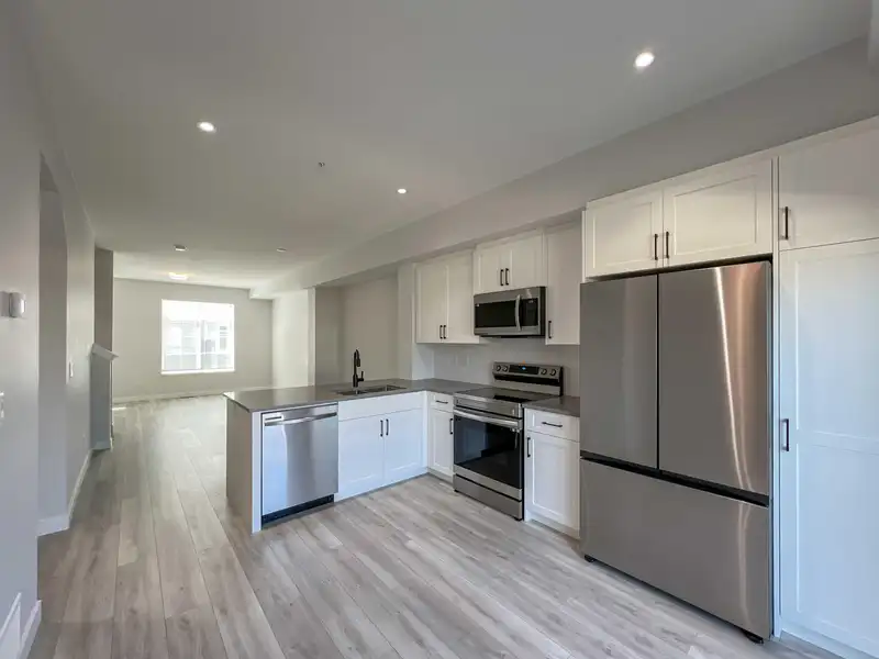 148 20180 84 AVENUE - photo 3 of 25