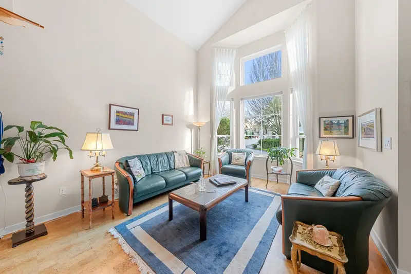 20 15288 36 AVENUE - photo 3 of 25