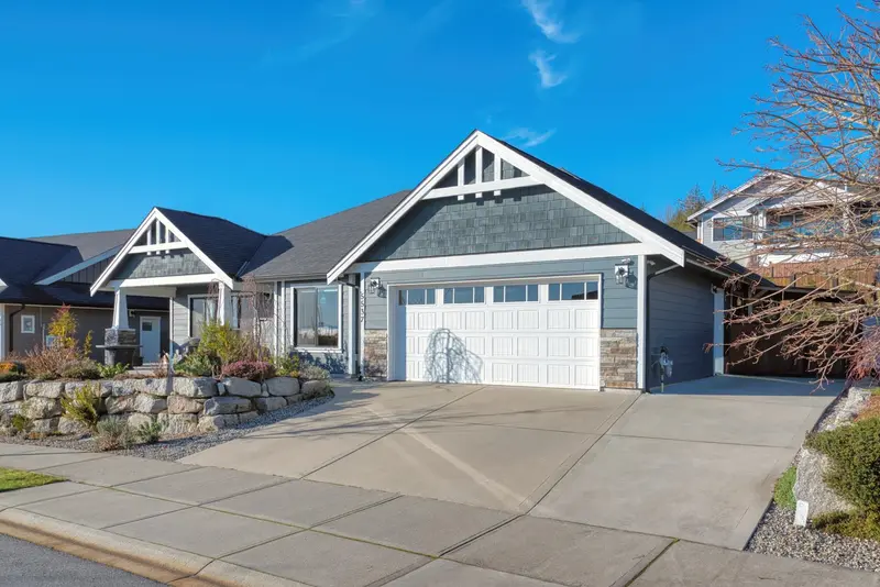 5537 PEREGRINE CRESCENT - photo 2 of 25