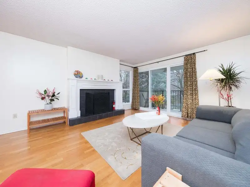 304 1234 PENDRELL STREET - photo 3 of 20