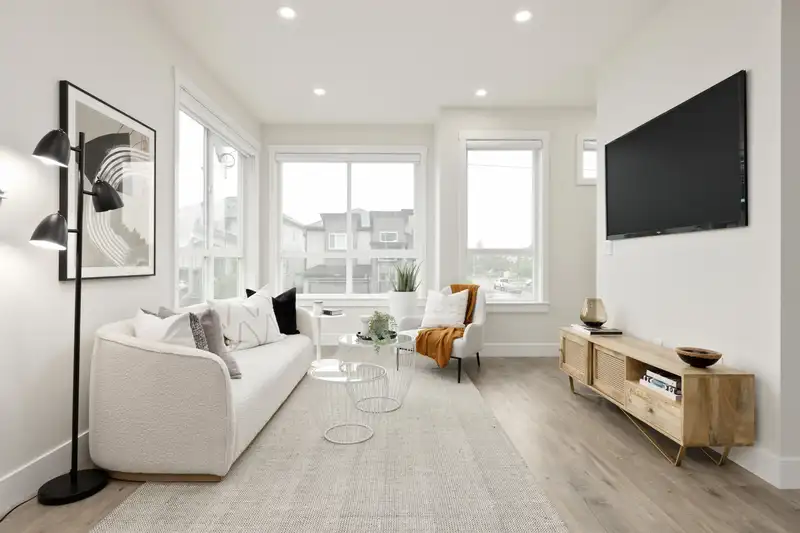 36 12830 62 AVENUE - photo 3 of 13