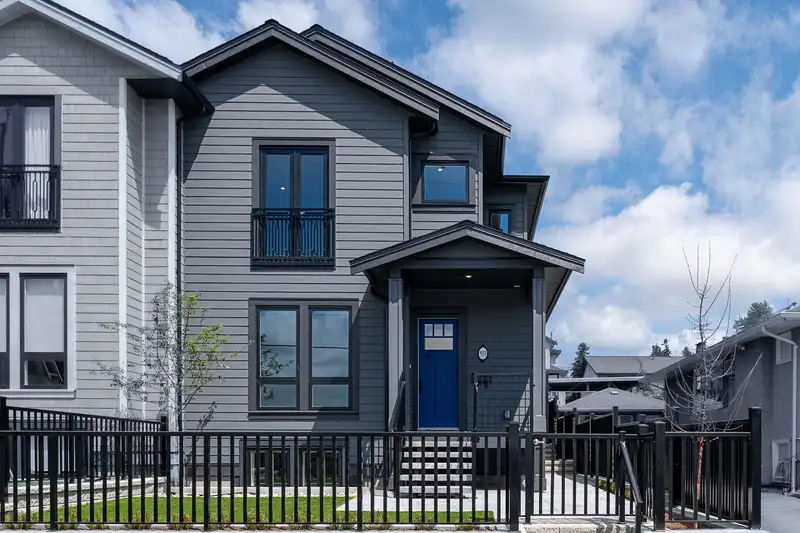 953 STEWART AVENUE - photo 1 of 40