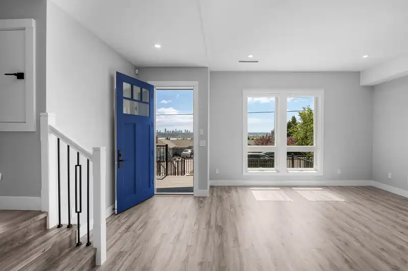 953 STEWART AVENUE - photo 2 of 40