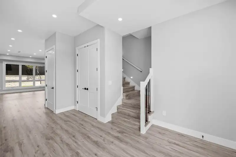 953 STEWART AVENUE - photo 4 of 40