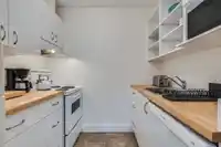 102 2458 YORK AVENUE - thumbnail 6