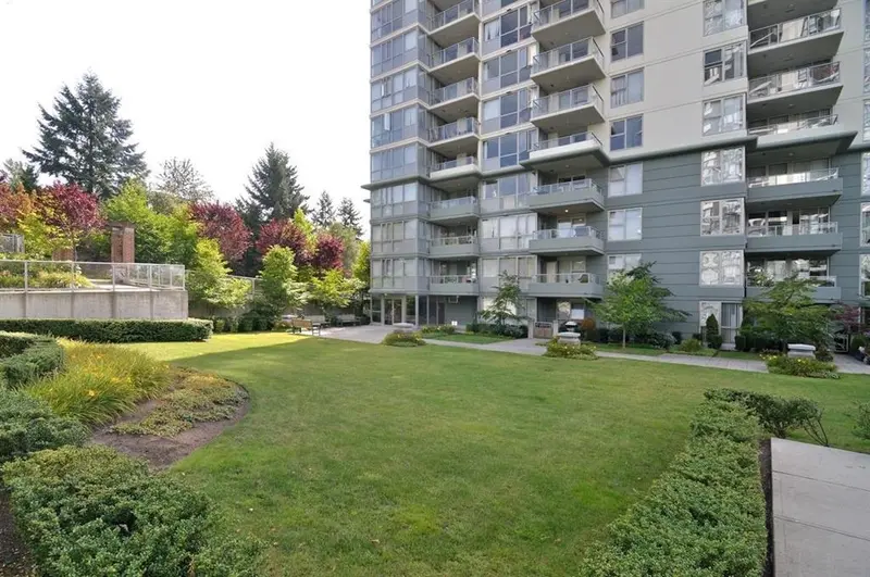 407 295 GUILDFORD WAY - photo 2 of 22