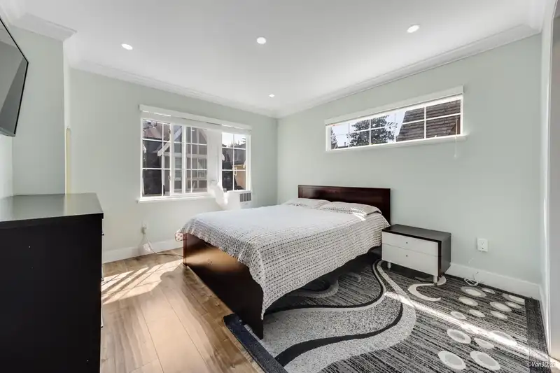 28 12778 66 AVENUE - photo 4 of 20