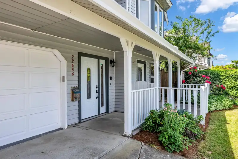 22656 KENDRICK LOOP - photo 4 of 37