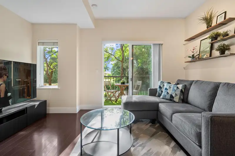 214 5211 IRMIN STREET - photo 4 of 35