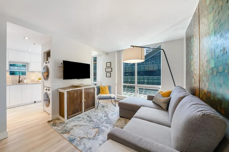 707 1166 MELVILLE STREET - photo 2 of 24