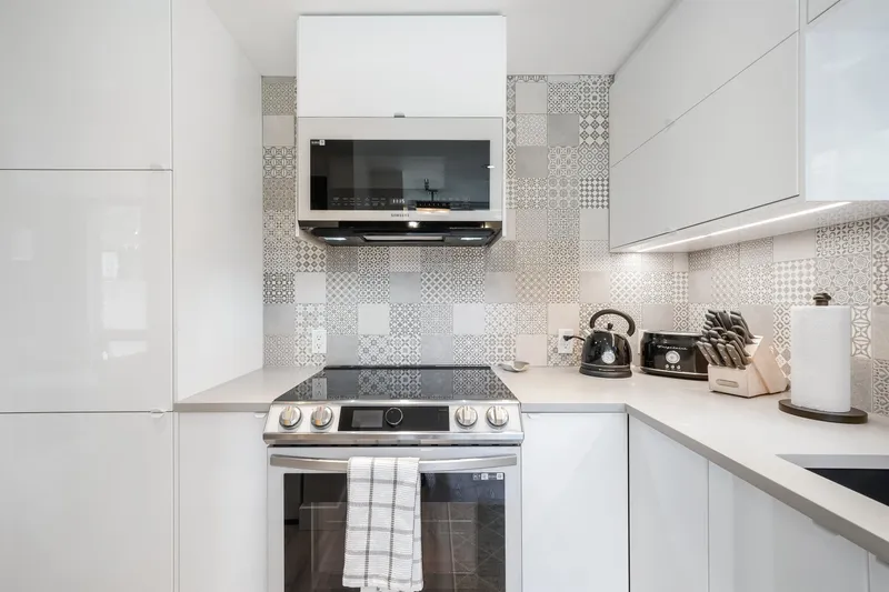 707 1166 MELVILLE STREET - photo 4 of 24