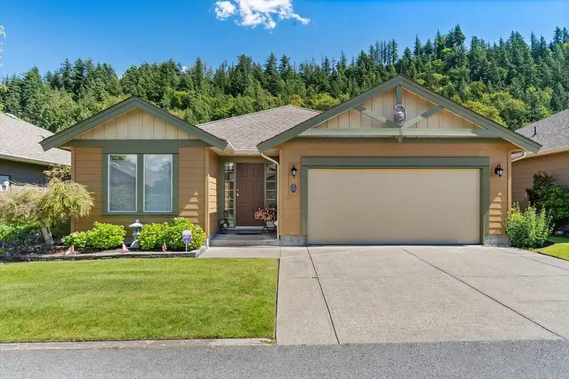 214 46000 THOMAS ROAD - photo 1 of 33