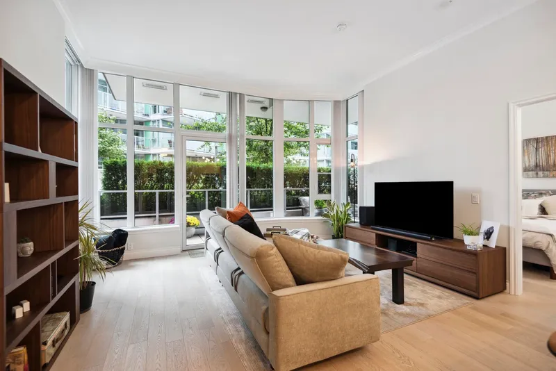 112 185 VICTORY SHIP WAY - photo 3 of 25