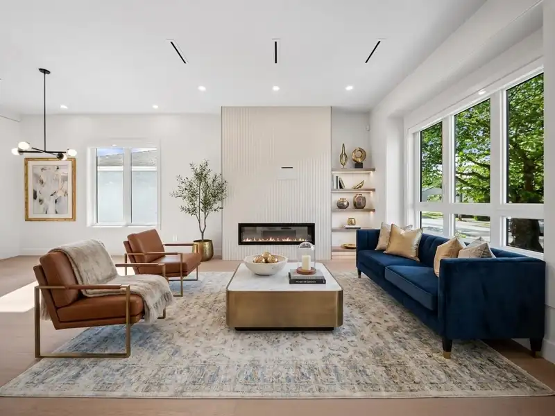 1 3786 PETER STREET - photo 2 of 40