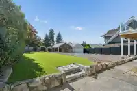 2288 KINGS AVENUE - thumbnail 19
