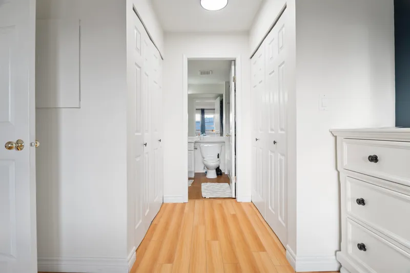 318 15268 105 AVENUE - photo 3 of 25