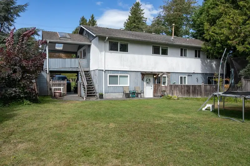 1022 53A STREET - photo 3 of 26