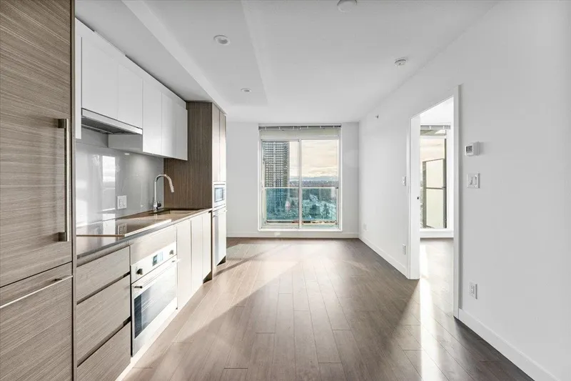 1212 13615 FRASER HIGHWAY - photo 2 of 25