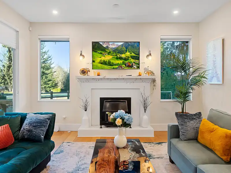 8042 197 STREET - photo 2 of 33