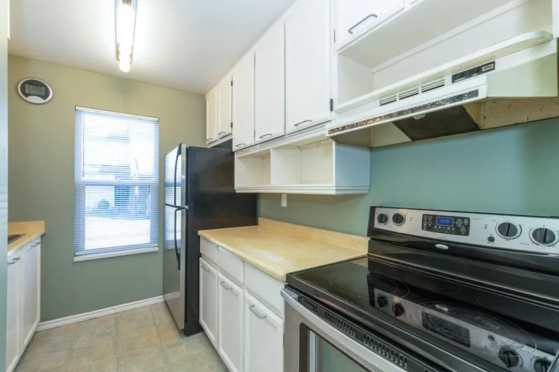 60 27456 32 AVENUE - photo 2 of 21