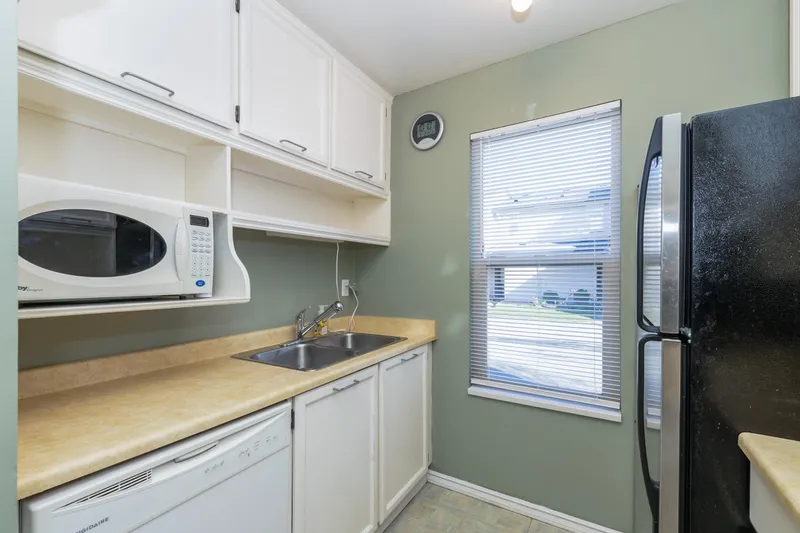 60 27456 32 AVENUE - photo 3 of 21