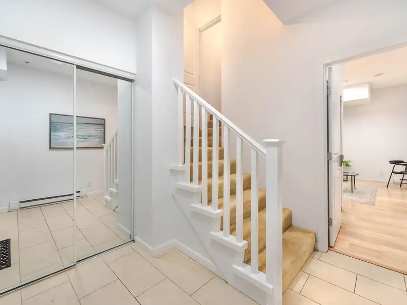 3 11 E ROYAL AVENUE - photo 4 of 39