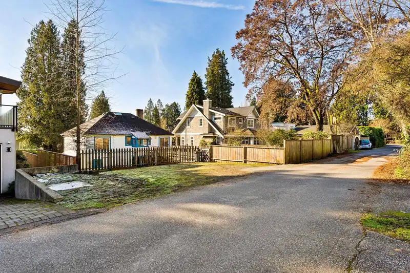 1531 INGLEWOOD AVENUE - photo 2 of 40