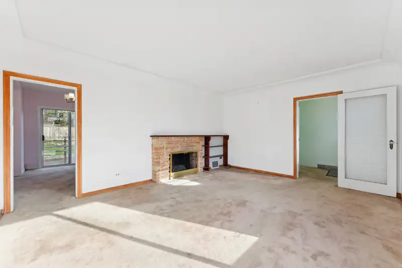 1531 INGLEWOOD AVENUE - photo 4 of 40