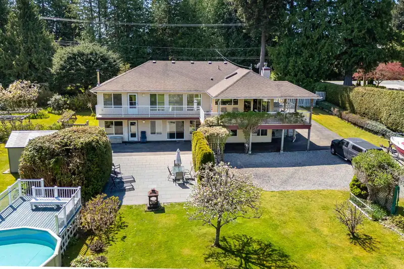 7904 REDROOFFS ROAD - photo 1 of 40