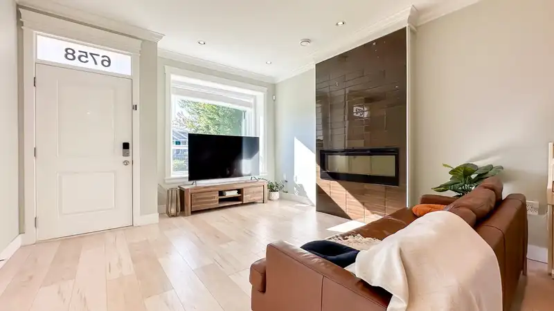 6758 EMPRESS AVENUE - photo 4 of 40