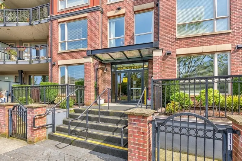 407 2628 MAPLE STREET - photo 4 of 25