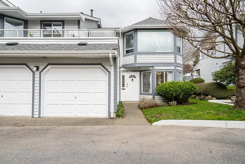 63 9285 122 STREET - photo 2 of 25