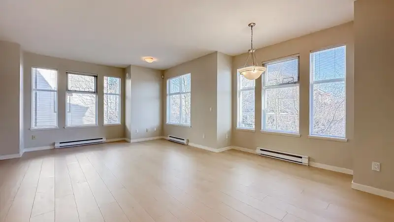 38 6099 ALDER STREET - photo 2 of 14