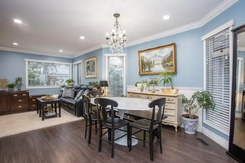 9 5311 LACKNER CRESCENT - photo 3 of 33