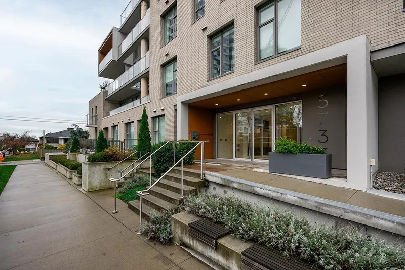 403 5733 ALBERTA STREET - photo 2 of 25