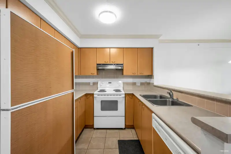726 6028 WILLINGDON AVENUE - photo 2 of 27