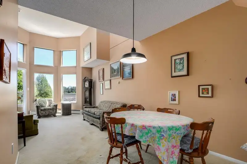 325 7251 MINORU BOULEVARD - photo 4 of 24