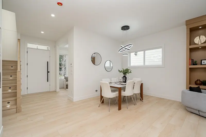 7128 204 STREET - photo 3 of 25