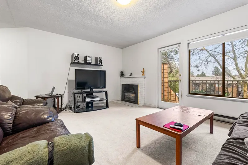 2207 10620 150 STREET - photo 2 of 25