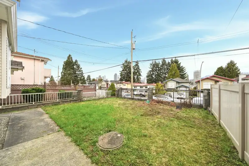 5366 MANOR STREET - photo 2 of 18