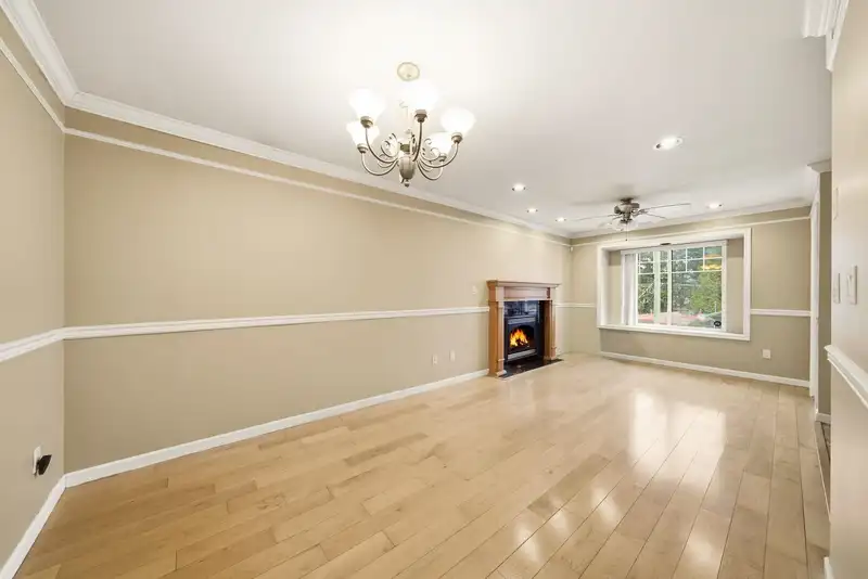 5366 MANOR STREET - photo 3 of 18