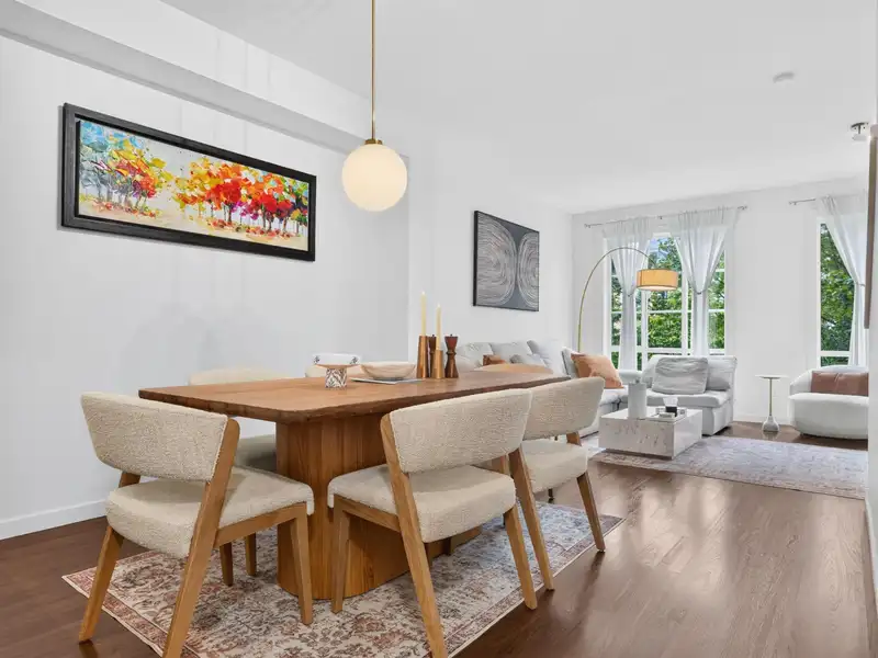 15 1245 HOLTBY STREET - photo 4 of 40