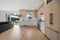 2369 ADANAC STREET - thumbnail 11