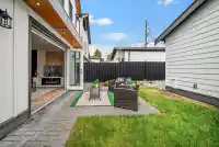 2369 ADANAC STREET - thumbnail 25