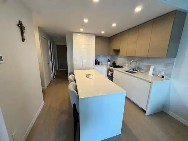 3609 4168 LOUGHEED HIGHWAY - photo 2 of 9