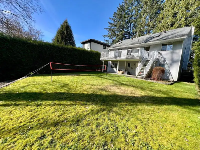 14052 66 AVENUE - photo 2 of 19