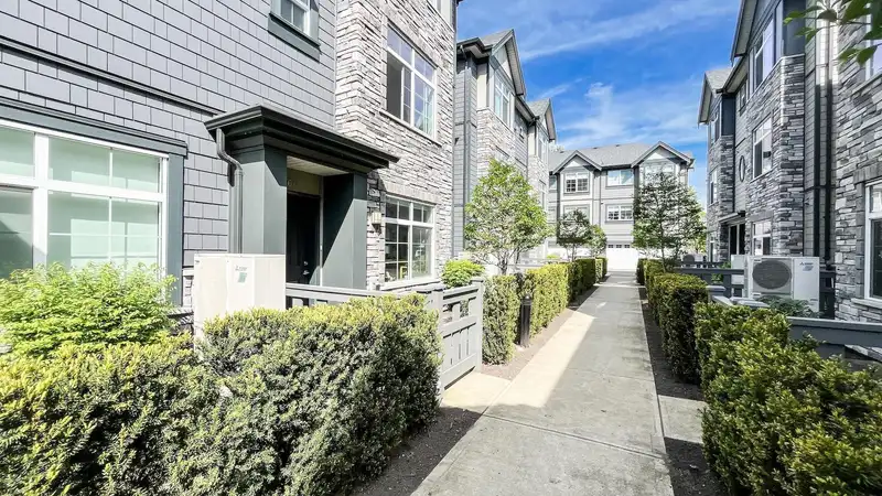 60 7191 LECHOW STREET - photo 1 of 33