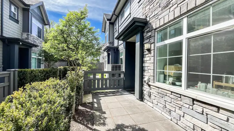 60 7191 LECHOW STREET - photo 4 of 33