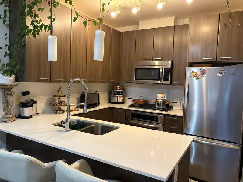 3006 2955 ATLANTIC AVENUE - photo 3 of 8