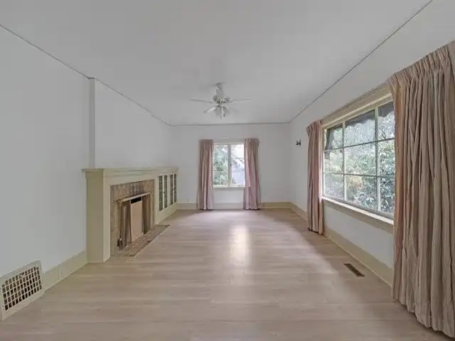 5030 BLENHEIM STREET - photo 3 of 12